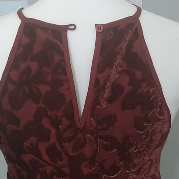 Forever 21 Ornate Velvet Crop Top in Red Rust - Picture 8 of 15